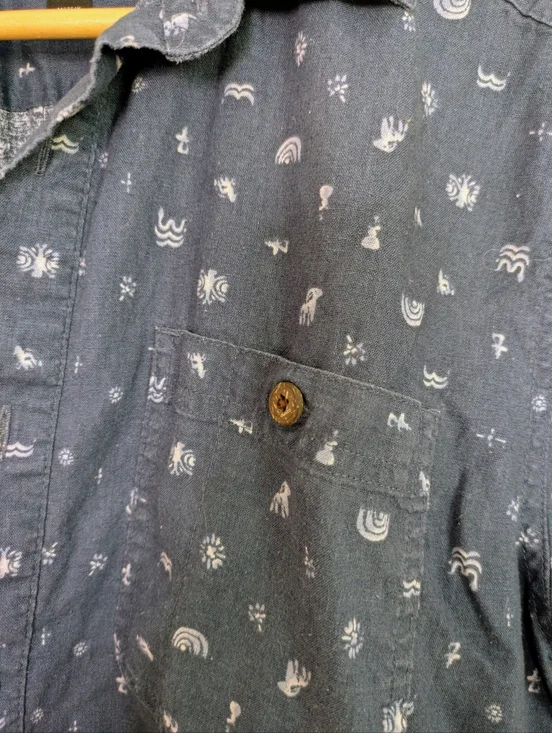 Patagonia Men's Navy Short-Sleeve Button-Up Shirt Medium - Picture 3 of 5